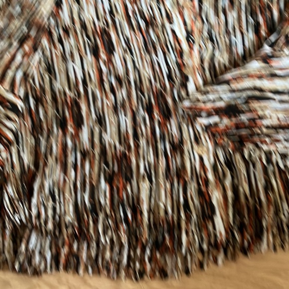 ESSENTIALS BY MILANO CREPY FUNKY TOP BELL SLEEVES FRINGED BOTTOM - Picture 13 of 16